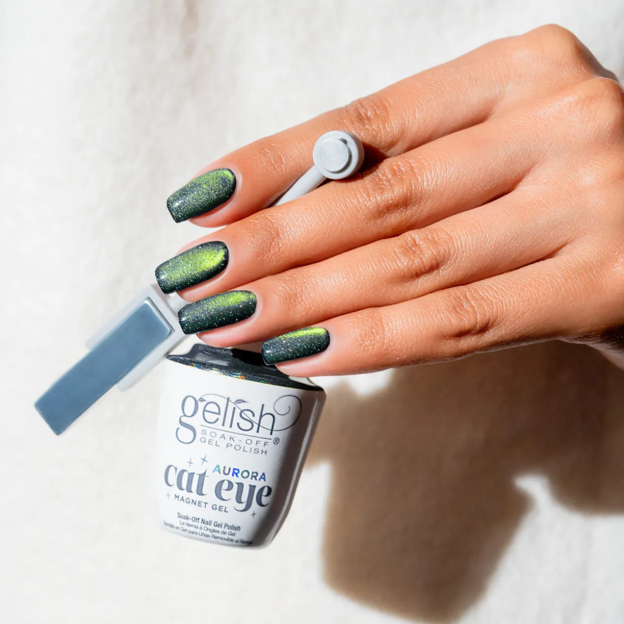 Gelish Aurora Cat Eye Magnetic Soak-Off Gel Polish "Big Bang For Your Buck", Green Swirl Effect, 15 mL | .5fl oz - 1110567