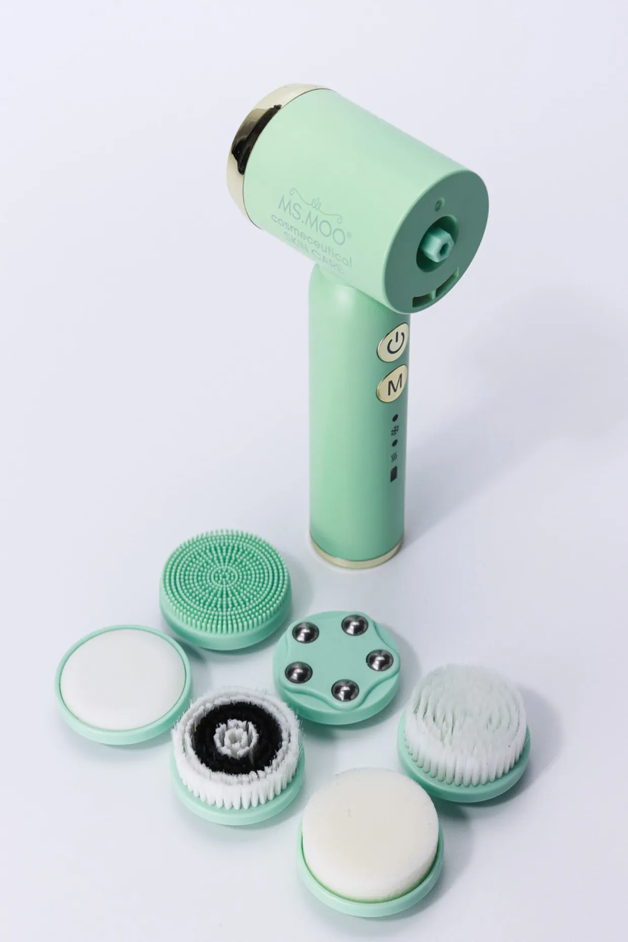Ms. Moo™ Cleo 8-in-1 Face and Body Brush